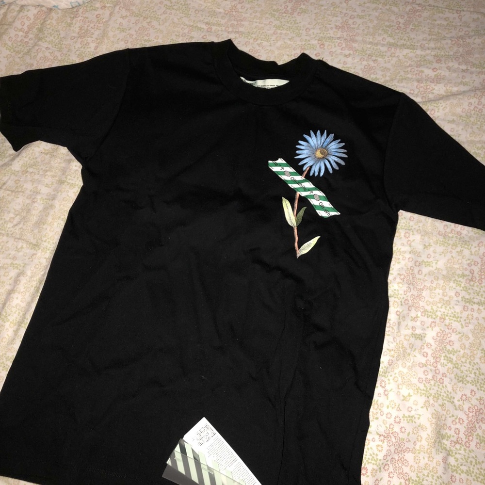Off White Shirt - Picture 1 of 3
